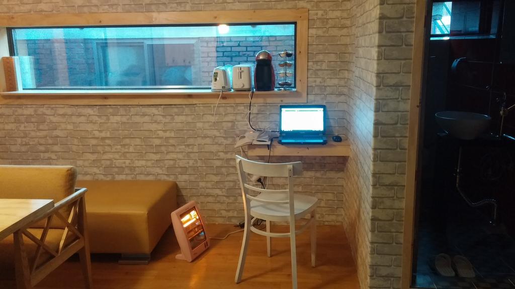 Social House Hotell Seoul Rum bild